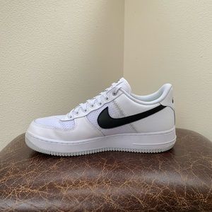 Nike Air Force 1 LV8